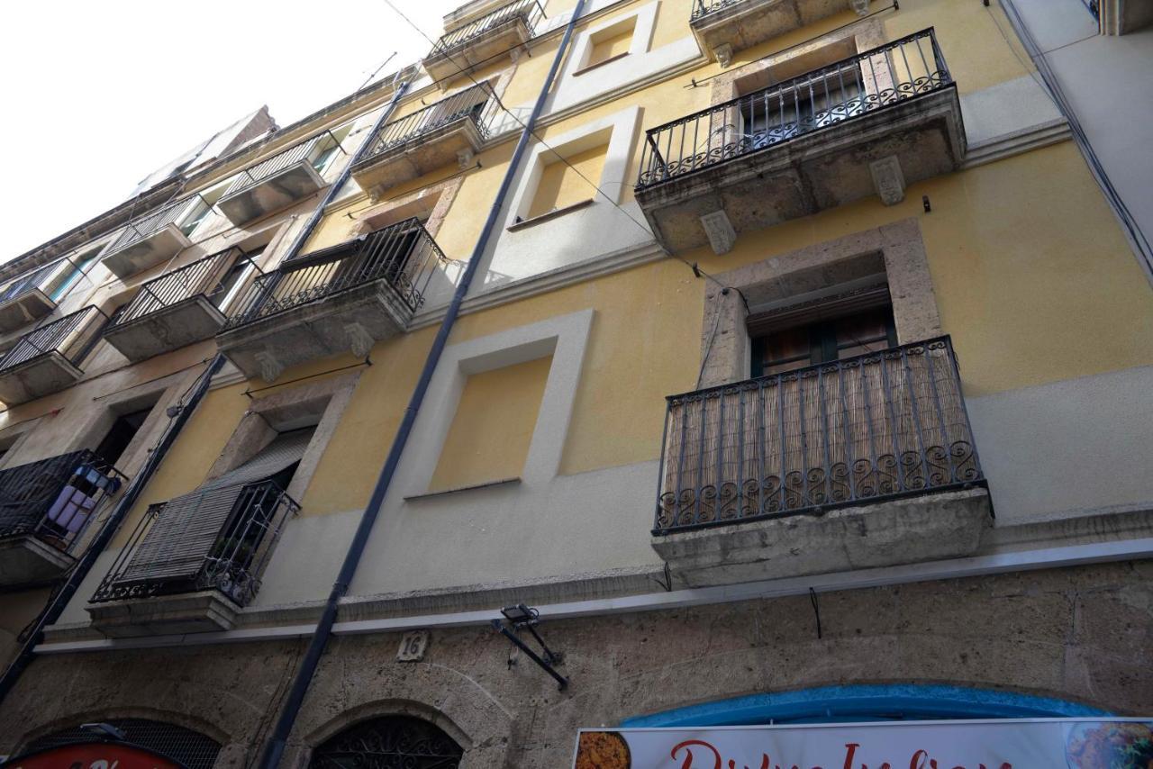 דירות טראגונה Pigal 1 Apartament Centre Historic מראה חיצוני תמונה