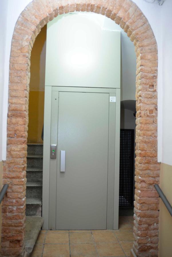 דירות טראגונה Pigal 1 Apartament Centre Historic מראה חיצוני תמונה